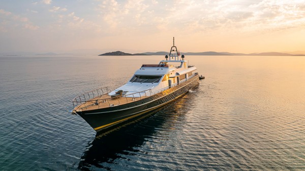 Motor Yacht Alkonost