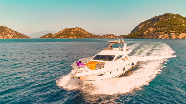 Motor Yacht Azimut 62 Fly VIP