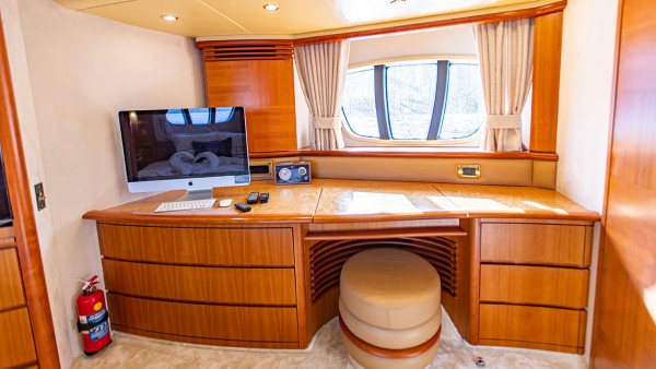 Motor Yacht Azimut 62 Fly VIP