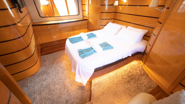 Motor Yacht Bormus 1