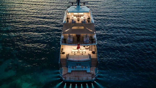 Motor Yacht Illusion II