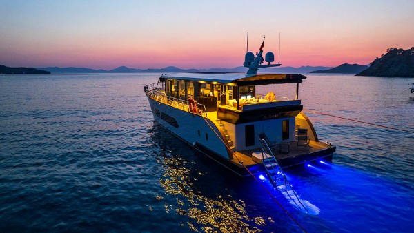 Motor Yacht Jr. Simay