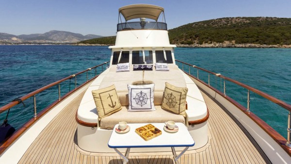 Motor Yacht Maia