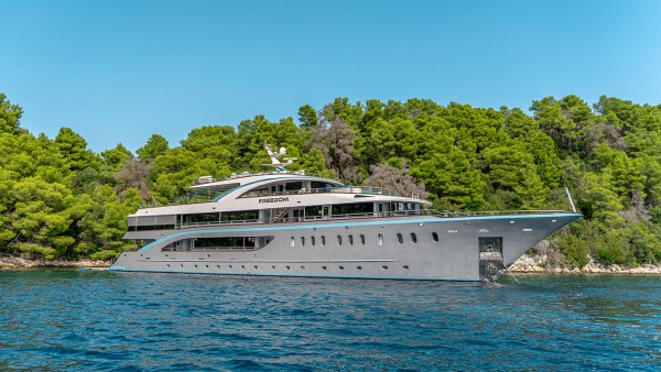 Motor Yacht M/Y Freedom