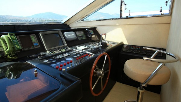 Motor Yacht Mystery I