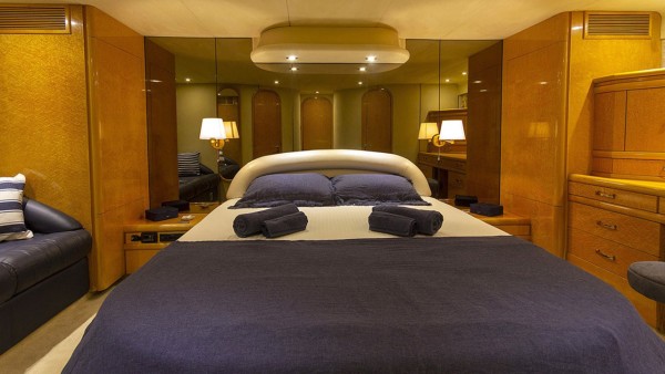 Motor Yacht New Dawn