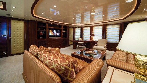 Motor Yacht Oceanos