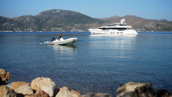 Motor Yacht REM