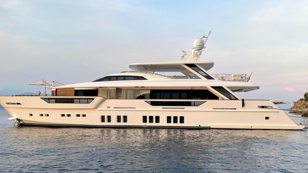 Motor Yacht REM