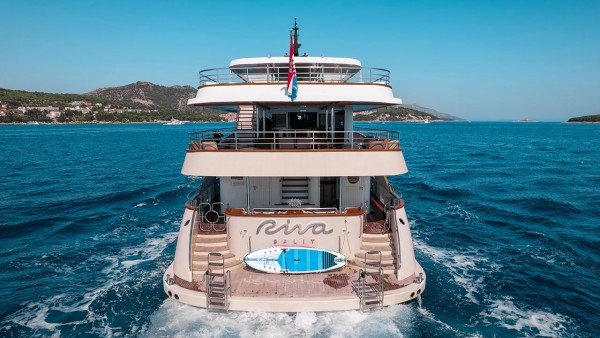 Motor Yacht Riva