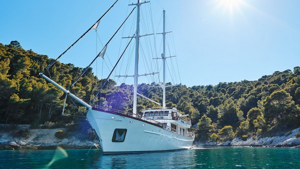 Barca a vela Corsario