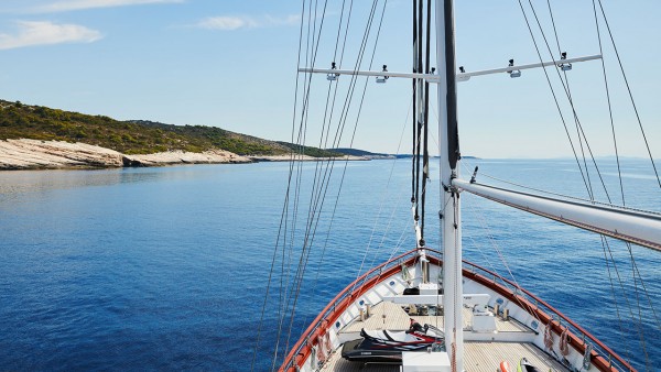 Barca a vela Corsario