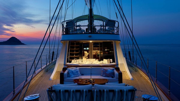 Barca a vela Glorious