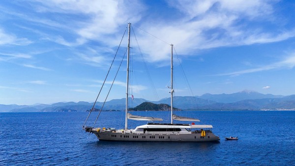 King of the Sea Barca a vela