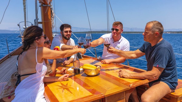 Barca a vela Providenca